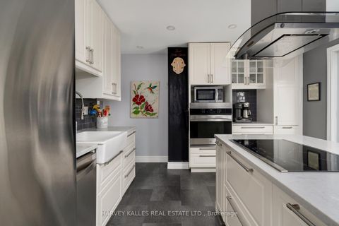 Photo 15 at 9 Manning Crescent, College Manor, Newmarket