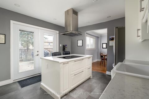 Photo 16 at 9 Manning Crescent, College Manor, Newmarket