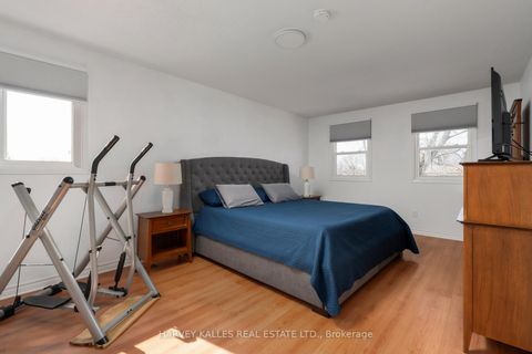 Photo 25 at 9 Manning Crescent, College Manor, Newmarket