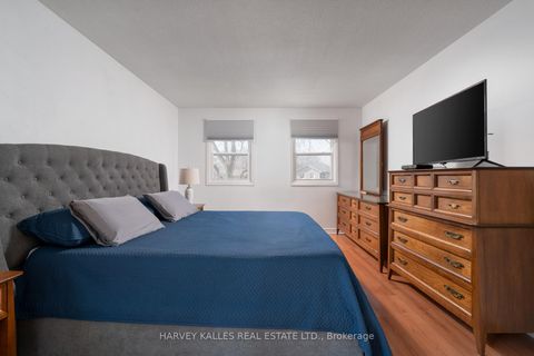 Photo 26 at 9 Manning Crescent, College Manor, Newmarket