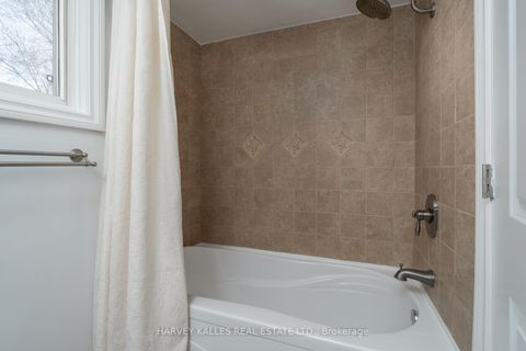 Photo 28 at 9 Manning Crescent, College Manor, Newmarket