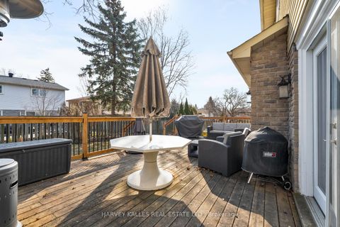 Photo 31 at 9 Manning Crescent, College Manor, Newmarket