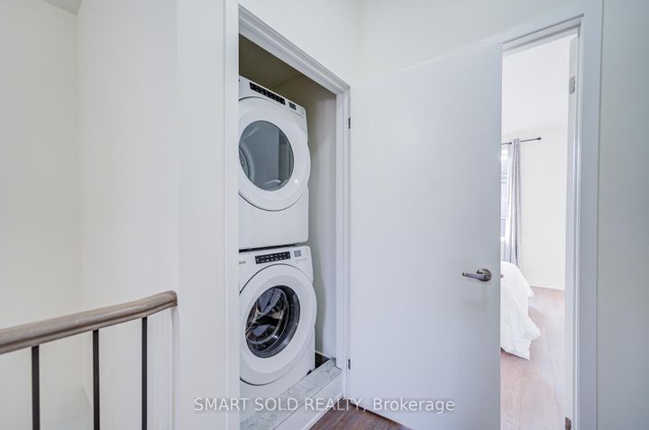 Photo 28 at 25 Origin Way, Patterson, Vaughan