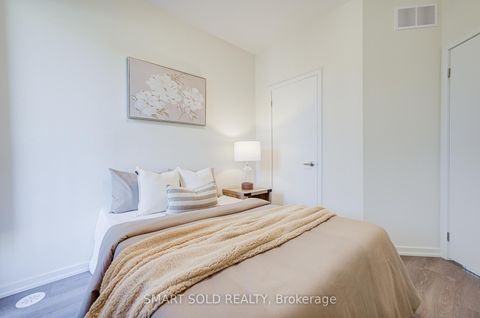 Photo 34 at 25 Origin Way, Patterson, Vaughan