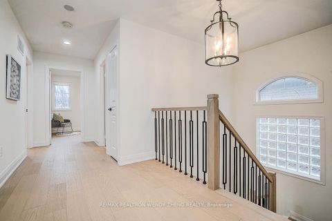 Photo 24 at 16 Hartwell Way, Bayview Northeast, Aurora