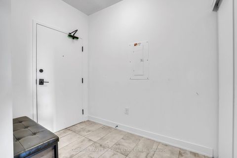 Photo 5 at 512 - 5 Chef Lane, Rural Barrie Southeast, Barrie