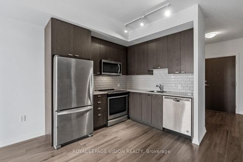 Photo 7 at 858 - 60 Ann O'Reilly Road, Henry Farm, Toronto