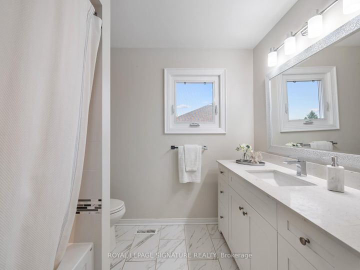 Photo 31 at 72 Cantertrot Court, Brownridge, Vaughan