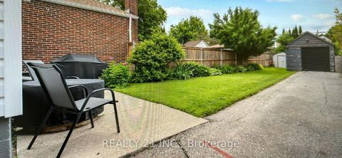 Photo 15 at 60 Phillip Avenue, Cliffside, Toronto