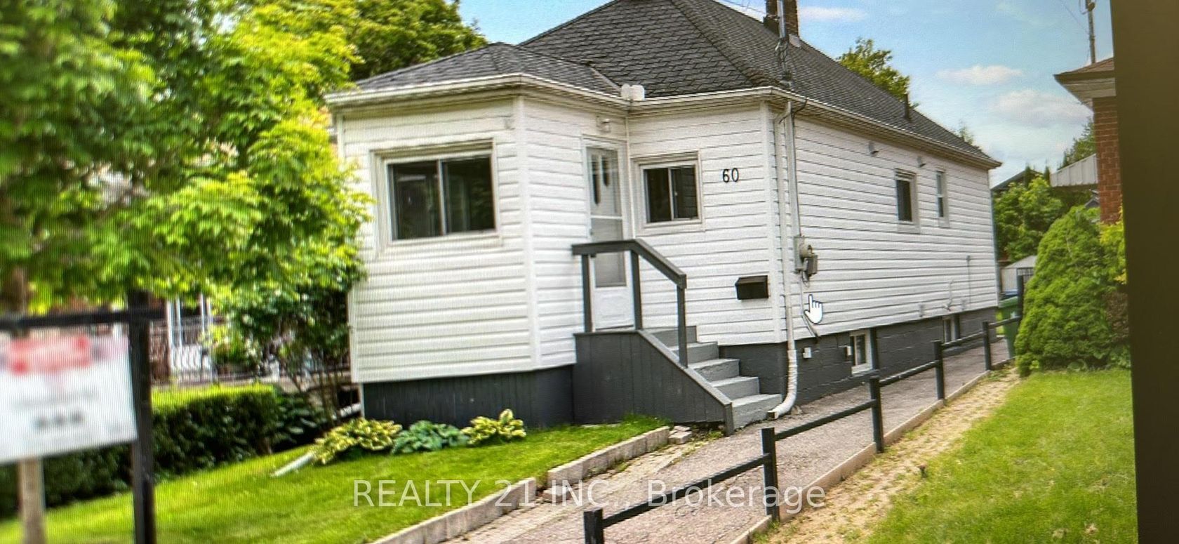 60 Phillip Avenue, Cliffside, Toronto 