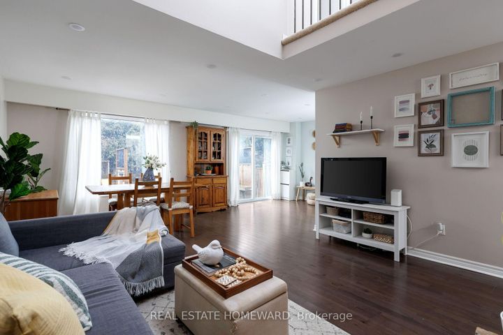 Photo 10 at 1821 Listowell Crescent, Liverpool, Pickering