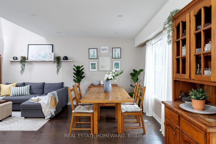 Photo 11 at 1821 Listowell Crescent, Liverpool, Pickering