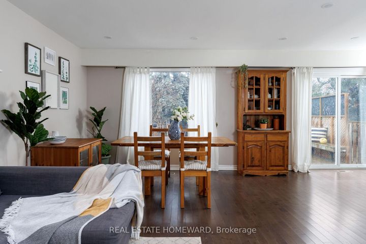 Photo 12 at 1821 Listowell Crescent, Liverpool, Pickering