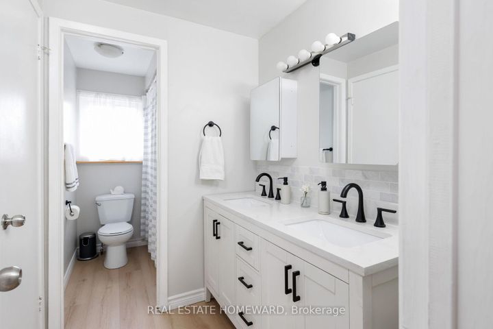 Photo 23 at 1821 Listowell Crescent, Liverpool, Pickering