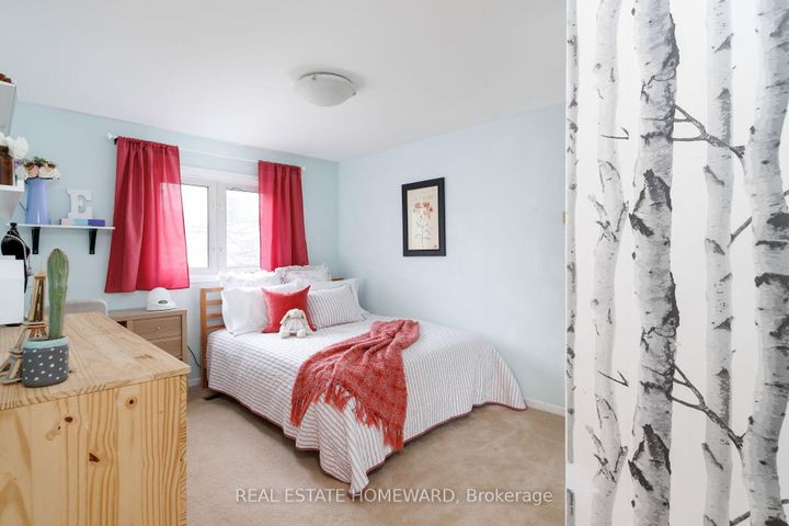 Photo 28 at 1821 Listowell Crescent, Liverpool, Pickering