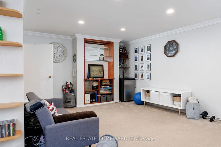 Photo 32 at 1821 Listowell Crescent, Liverpool, Pickering