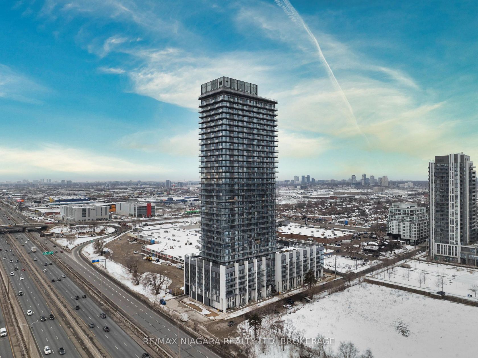 2611 - 36 Zorra Street, City Centre West, Toronto by Loree Meneguzzi Real Estate 2611 - 36 Zorra Street, City Centre West, Toronto