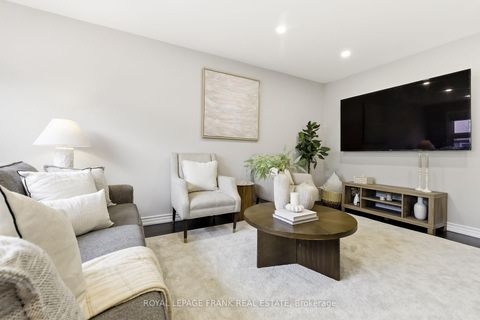 Photo 8 at 55 - 966 Adelaide Avenue E, Eastdale, Oshawa