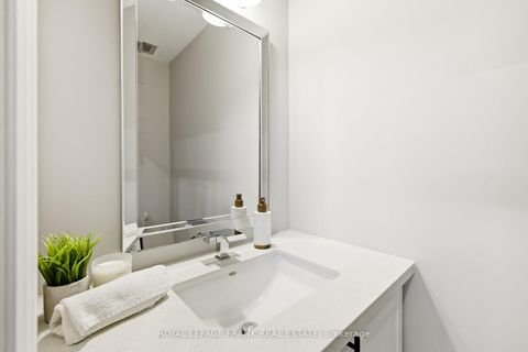 Photo 16 at 55 - 966 Adelaide Avenue E, Eastdale, Oshawa