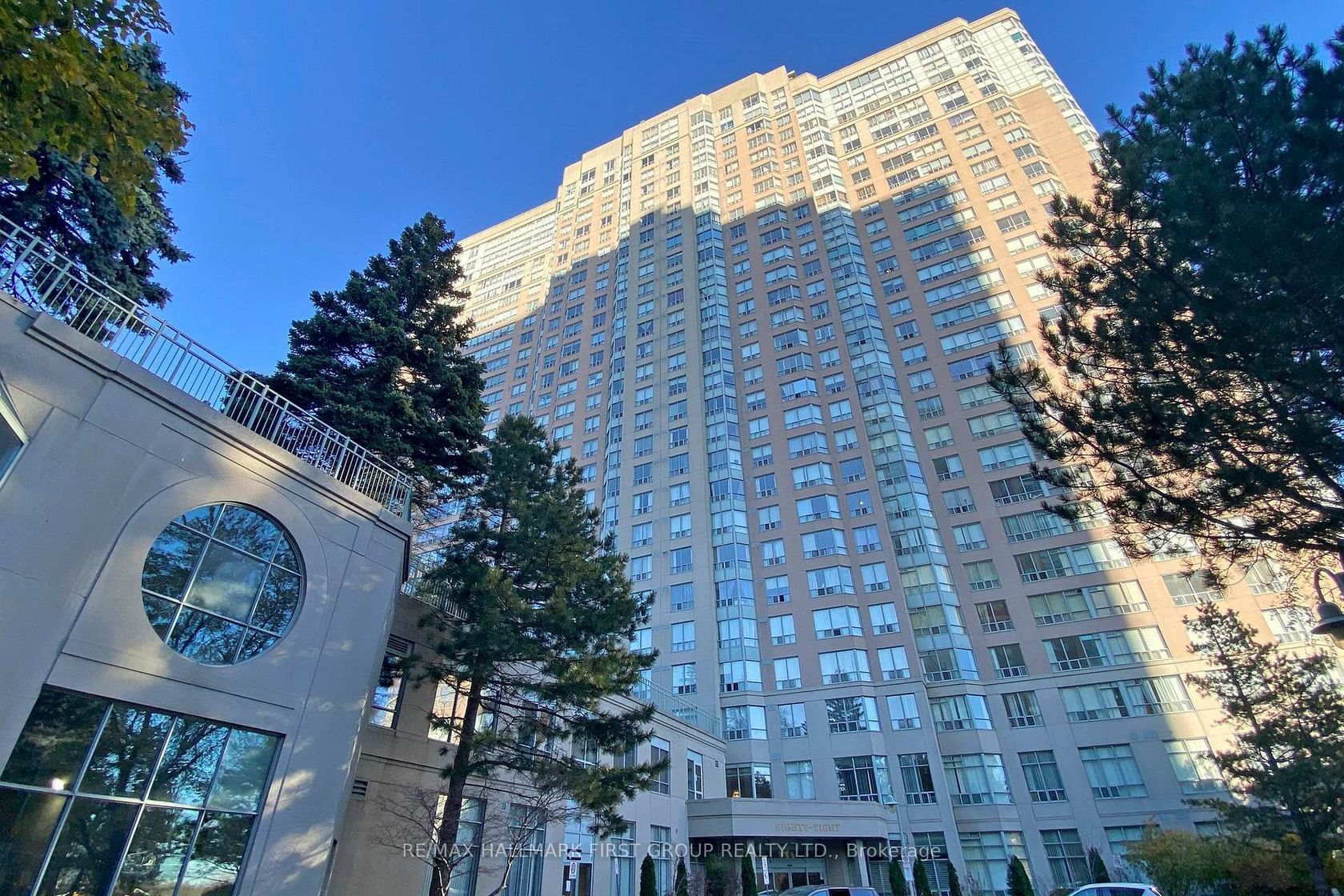 1520 - 88 Corporate Drive, Woburn, Toronto 