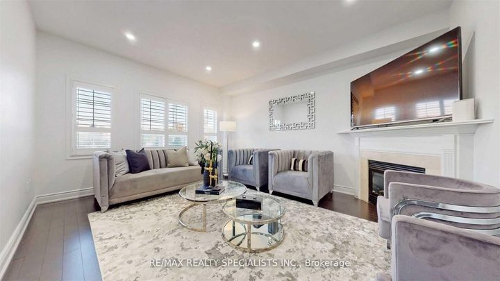 Photo 3 at 92 Kettlewell Crescent, Wellington, Brampton