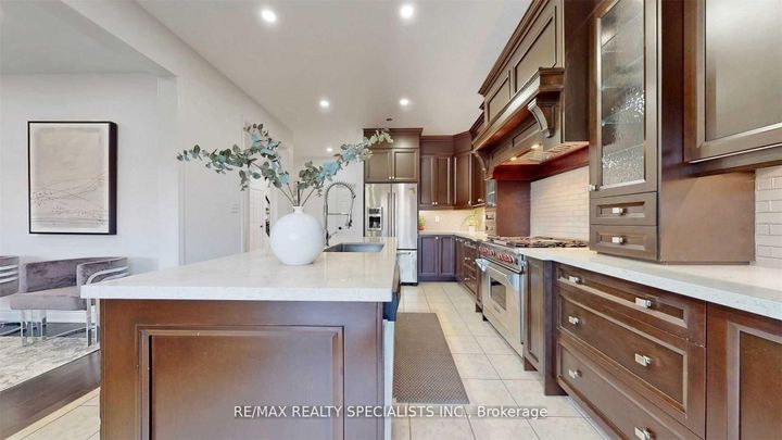 Photo 14 at 92 Kettlewell Crescent, Wellington, Brampton