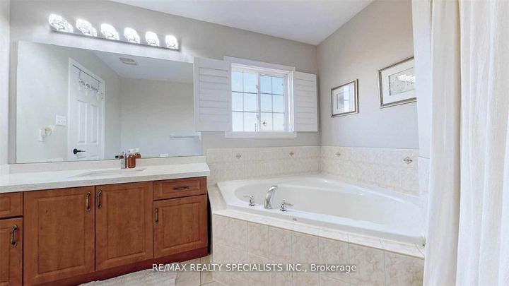 Photo 27 at 92 Kettlewell Crescent, Wellington, Brampton