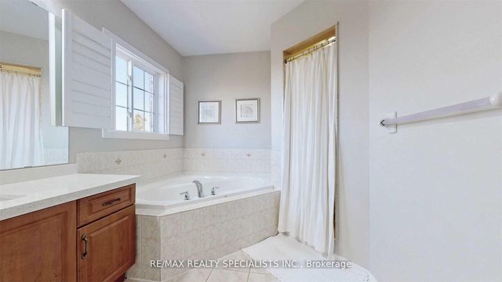 Photo 28 at 92 Kettlewell Crescent, Wellington, Brampton