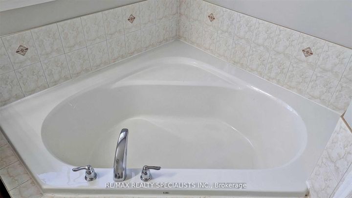 Photo 29 at 92 Kettlewell Crescent, Wellington, Brampton