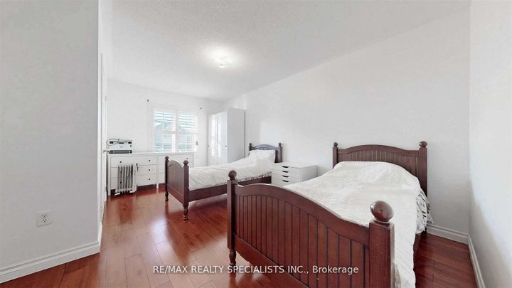 Photo 31 at 92 Kettlewell Crescent, Wellington, Brampton