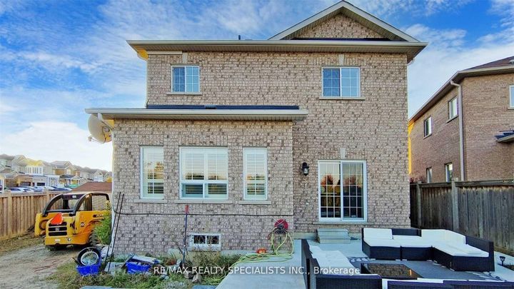 Photo 34 at 92 Kettlewell Crescent, Wellington, Brampton