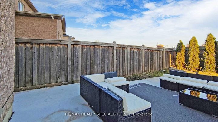 Photo 37 at 92 Kettlewell Crescent, Wellington, Brampton