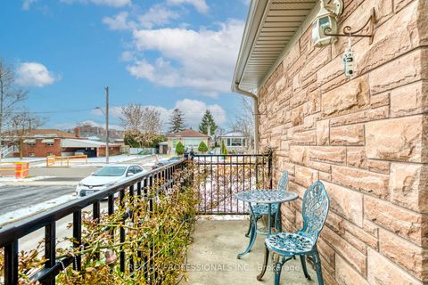 Photo 4 at 7 Belgate Place, West Deane, Toronto