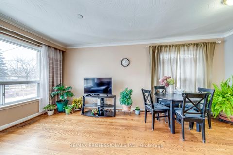 Photo 16 at 7 Belgate Place, West Deane, Toronto