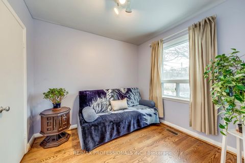 Photo 20 at 7 Belgate Place, West Deane, Toronto
