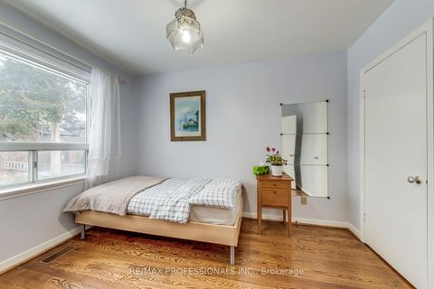 Photo 22 at 7 Belgate Place, West Deane, Toronto