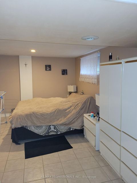 Photo 31 at 7 Belgate Place, West Deane, Toronto