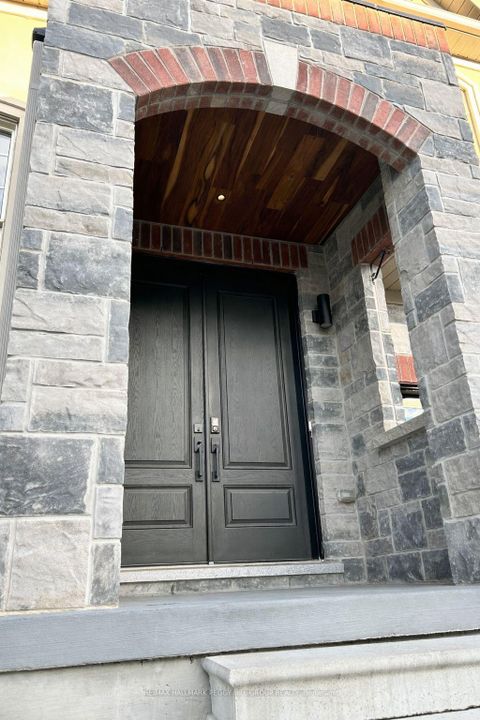 Photo 24 at 61 Strathgreen Lane, Keswick South, Georgina