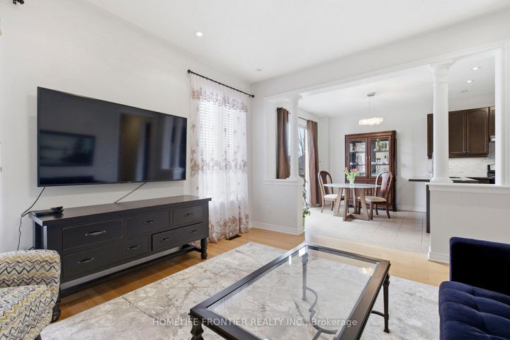 Photo 8 at 475 Kwapis Boulevard, Woodland Hill, Newmarket