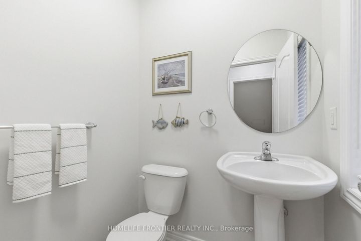 Photo 13 at 475 Kwapis Boulevard, Woodland Hill, Newmarket