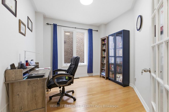 Photo 15 at 475 Kwapis Boulevard, Woodland Hill, Newmarket