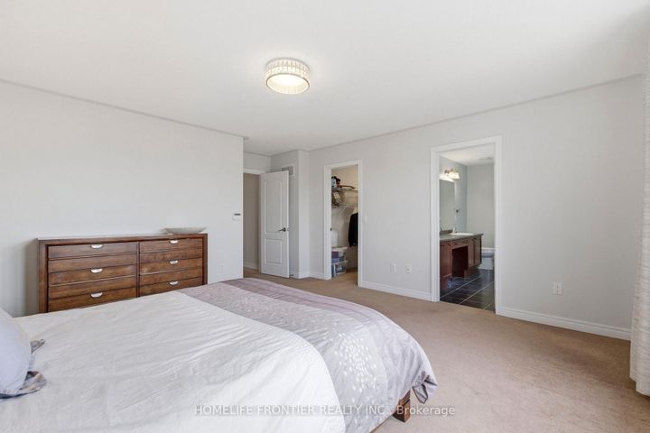 Photo 20 at 475 Kwapis Boulevard, Woodland Hill, Newmarket