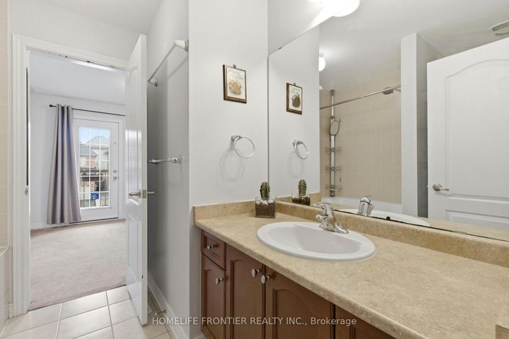 Photo 27 at 475 Kwapis Boulevard, Woodland Hill, Newmarket