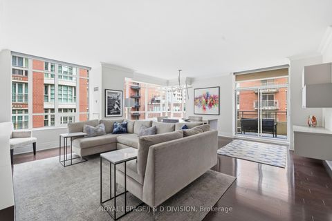 Photo 9 at 401 - 55 Delisle Avenue, St. Clair, Toronto