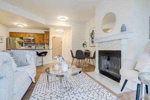 Photo 11 at LPH2 - 25 Grenville Street, Bay Street Corridor, Toronto