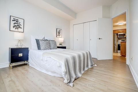 Photo 32 at LPH2 - 25 Grenville Street, Bay Street Corridor, Toronto