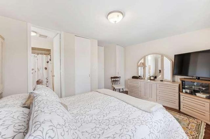 Photo 22 at 39 Deerford Road, Don Valley Village, Toronto