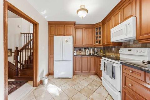 Photo 18 at 39 Deerford Road, Don Valley Village, Toronto