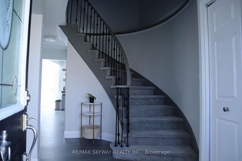 Photo 3 at 10 Elephant Hill Drive, Bowmanville, Clarington