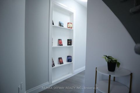 Photo 11 at 10 Elephant Hill Drive, Bowmanville, Clarington